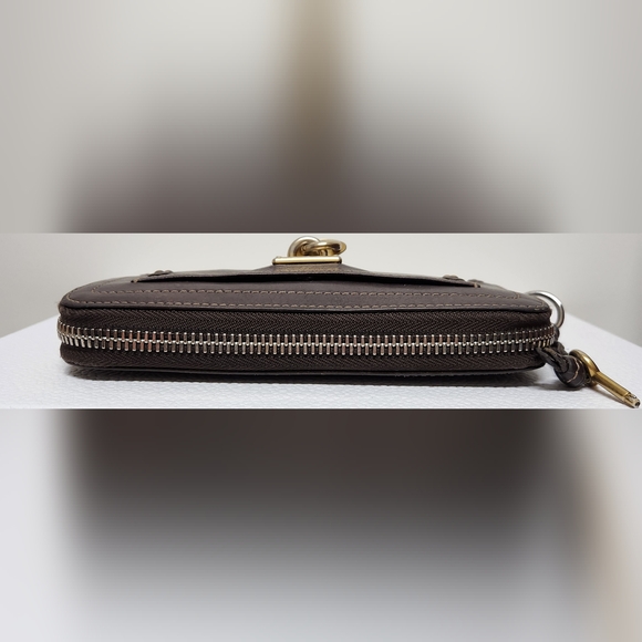 CHLOE Paddington Leather Wallet with Lock & Key - Picture 8 of 16